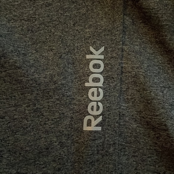 Reebok Men’s Short with Pockets- Medium Size - Picture 5 of 9